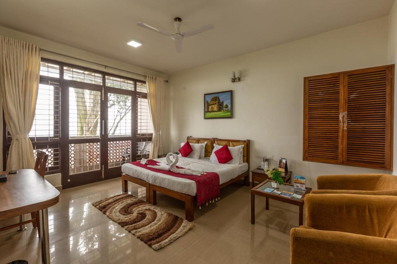 KSTDC Hotel Mayura Pine Top Nandi Hills Bagian luar foto