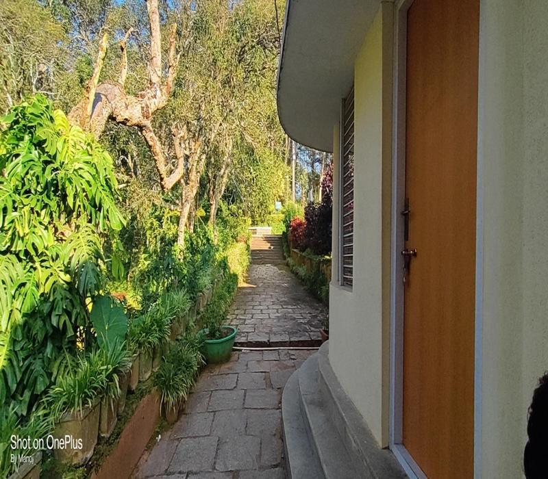 KSTDC Hotel Mayura Pine Top Nandi Hills Bagian luar foto
