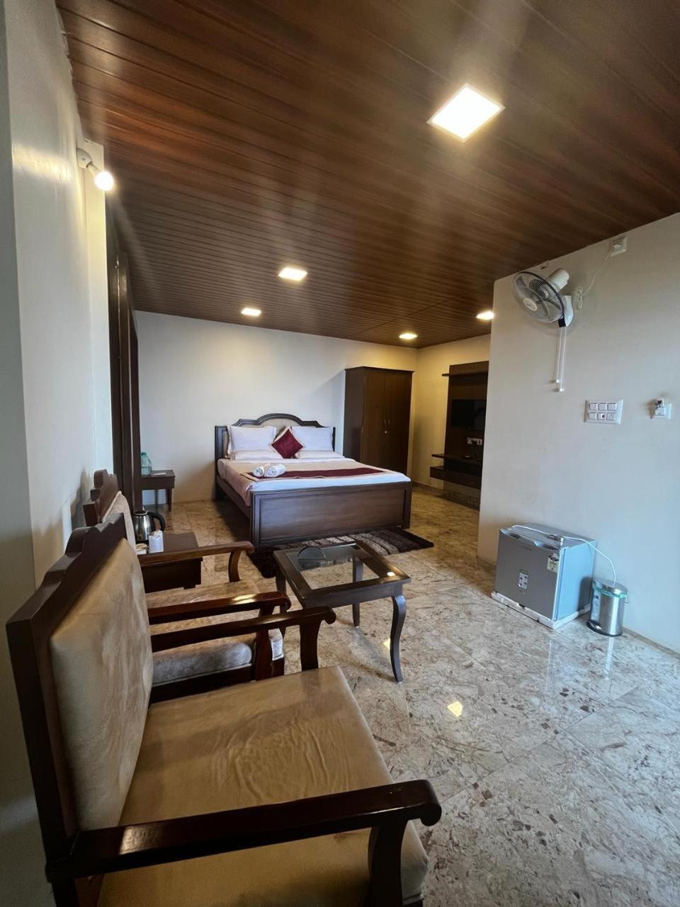 KSTDC Hotel Mayura Pine Top Nandi Hills Bagian luar foto
